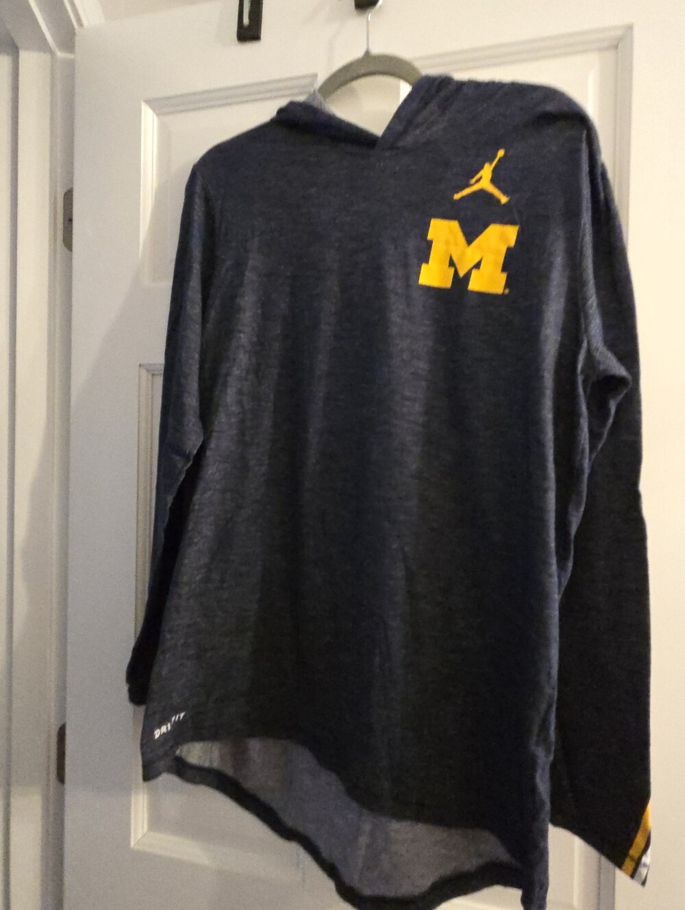 NWOT Jordan Nichigan Navy Hoodie with Maize M Performance Material Men's M